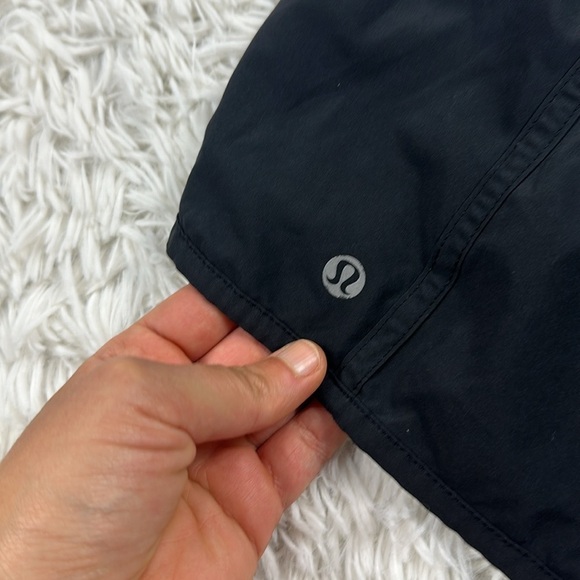 Lululemon Tracker Short III *4-way Stretch Black - Picture 7 of 8